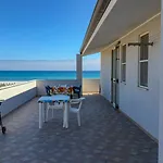 Casa La Cornice Sul Mare 公寓 *